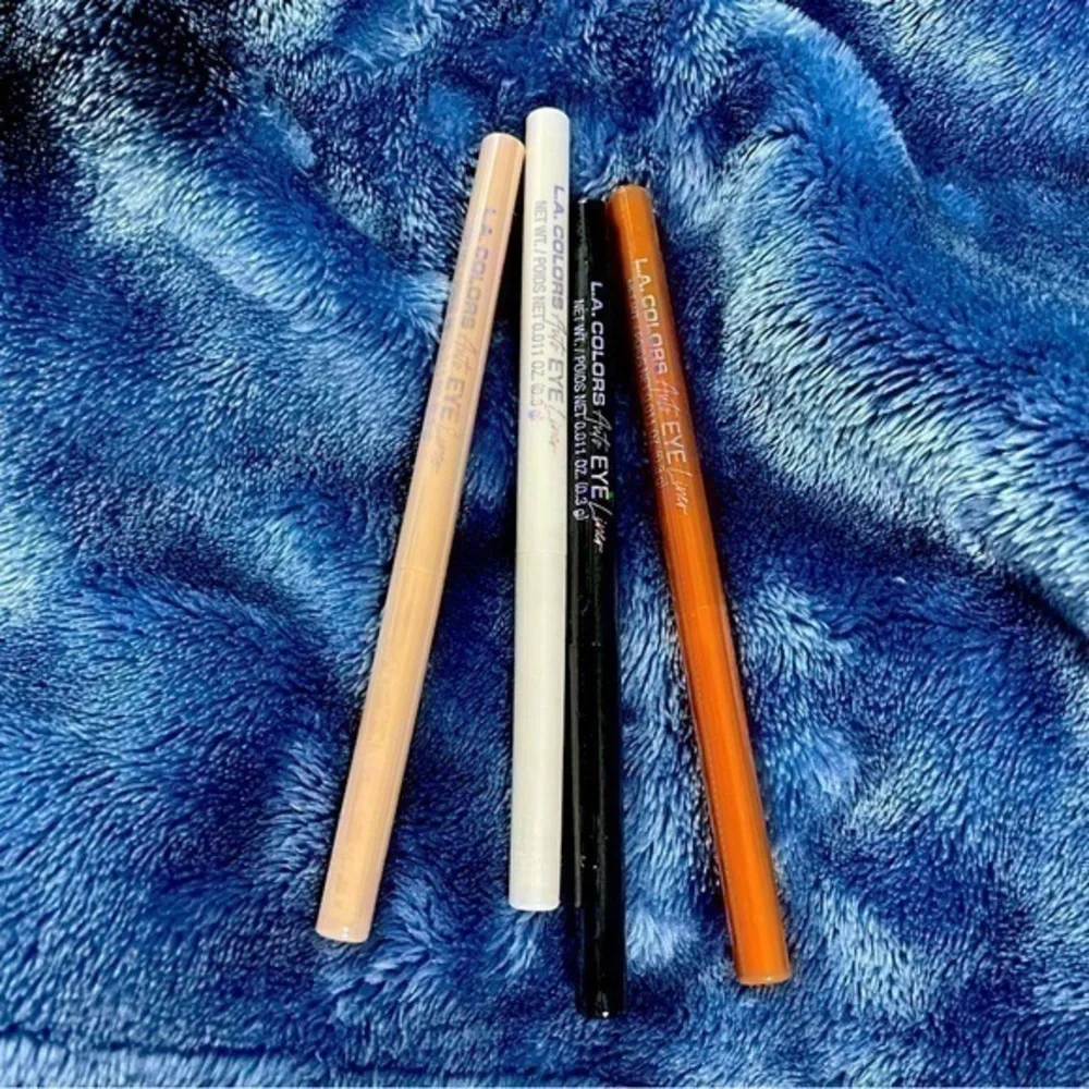 L.A. COLORS Automatic Eyeliner Set of 4 All is Bright Set NWOT Eyeliner Bundle